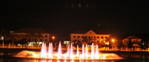 Phun nước nghệ thuật Trung Tâm Hành Chính Lâm Hà - Lâm Đồng