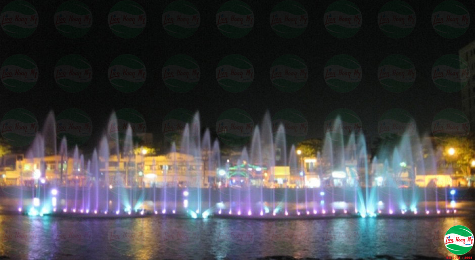 Phun nước nghệ thuật tại Giếng Nước Mỹ Tho Tiền Giang