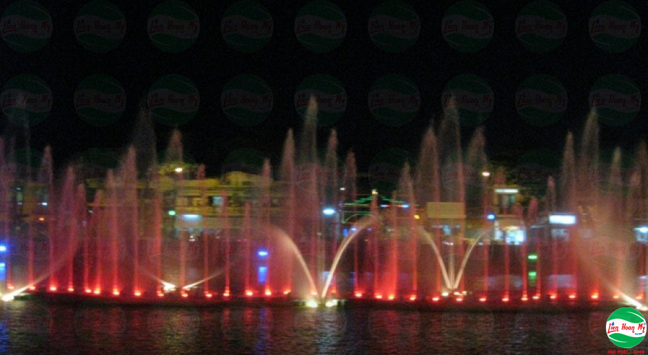 Phun nước nghệ thuật tại Giếng Nước Mỹ Tho Tiền Giang