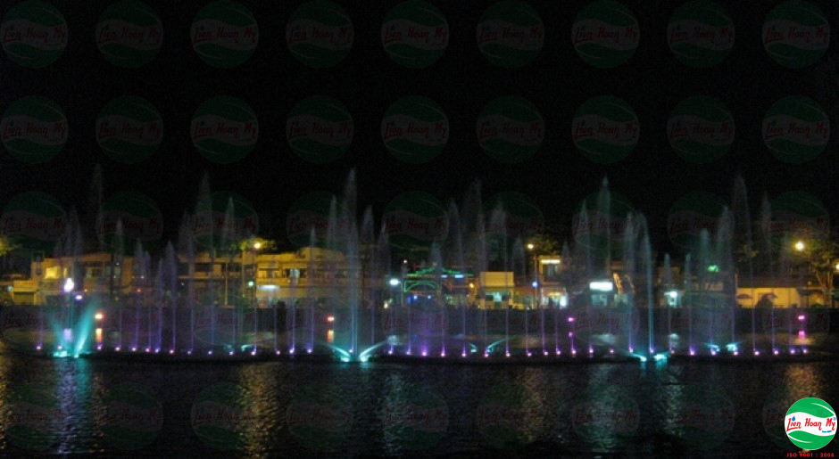 Phun nước nghệ thuật tại Giếng Nước Mỹ Tho Tiền Giang