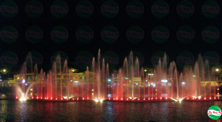 Phun nước nghệ thuật tại Giếng Nước Mỹ Tho Tiền Giang