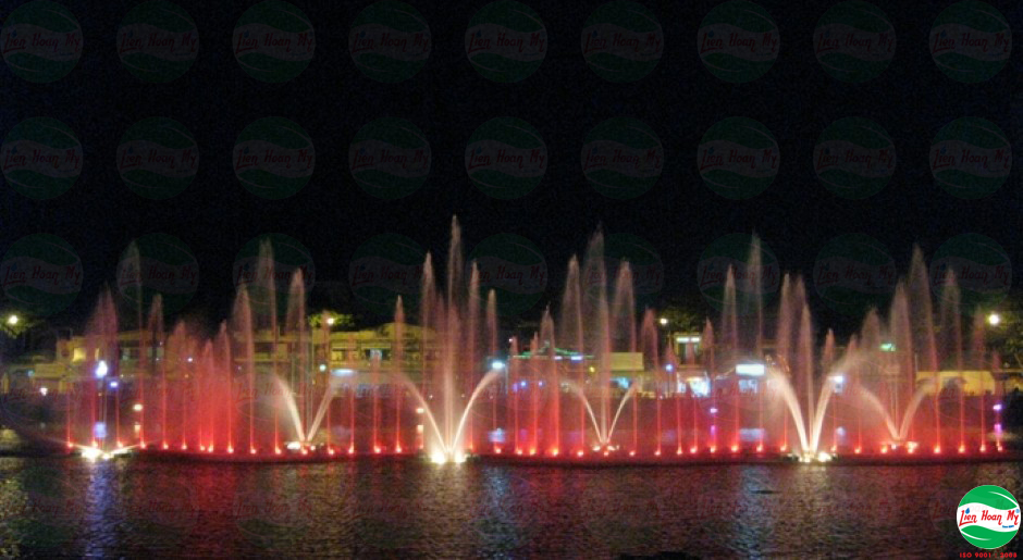 Phun nước nghệ thuật tại Giếng Nước Mỹ Tho Tiền Giang